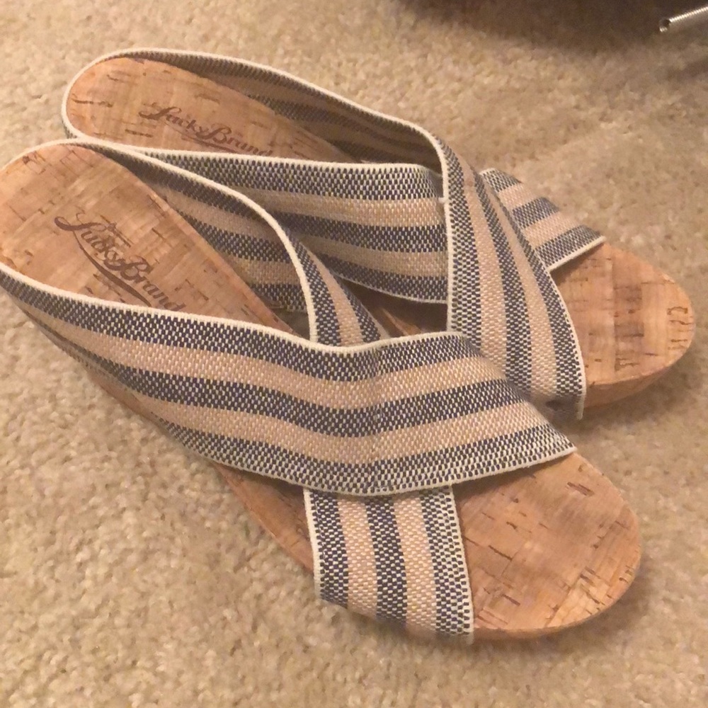 Lucky wedges